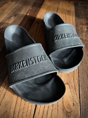 BIRKENSTOCK • Barbados rubber EVA slides sandals essential summer staple birks